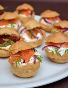 Mini choux crème saumon fumé